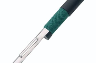 KitchenCraft Traditional Lancashire Potato Peeler, Plastic / Stainless Steel Peeler for Kitchen, Black / Green, 16cm (6.5'')